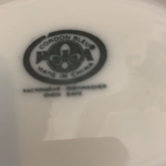 Cordon Bleu White Ceramic 8 Inch Gravy Sauce Serving Boat Micro Dishwasher Used - Picture 6 of 6